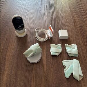 Owlet Baby Monitor and Socks